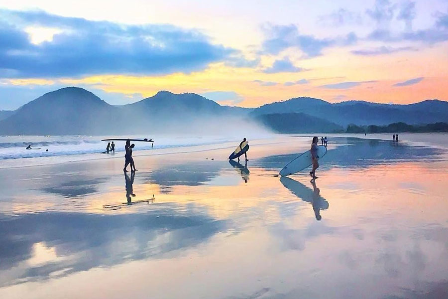 selong belanak beach,